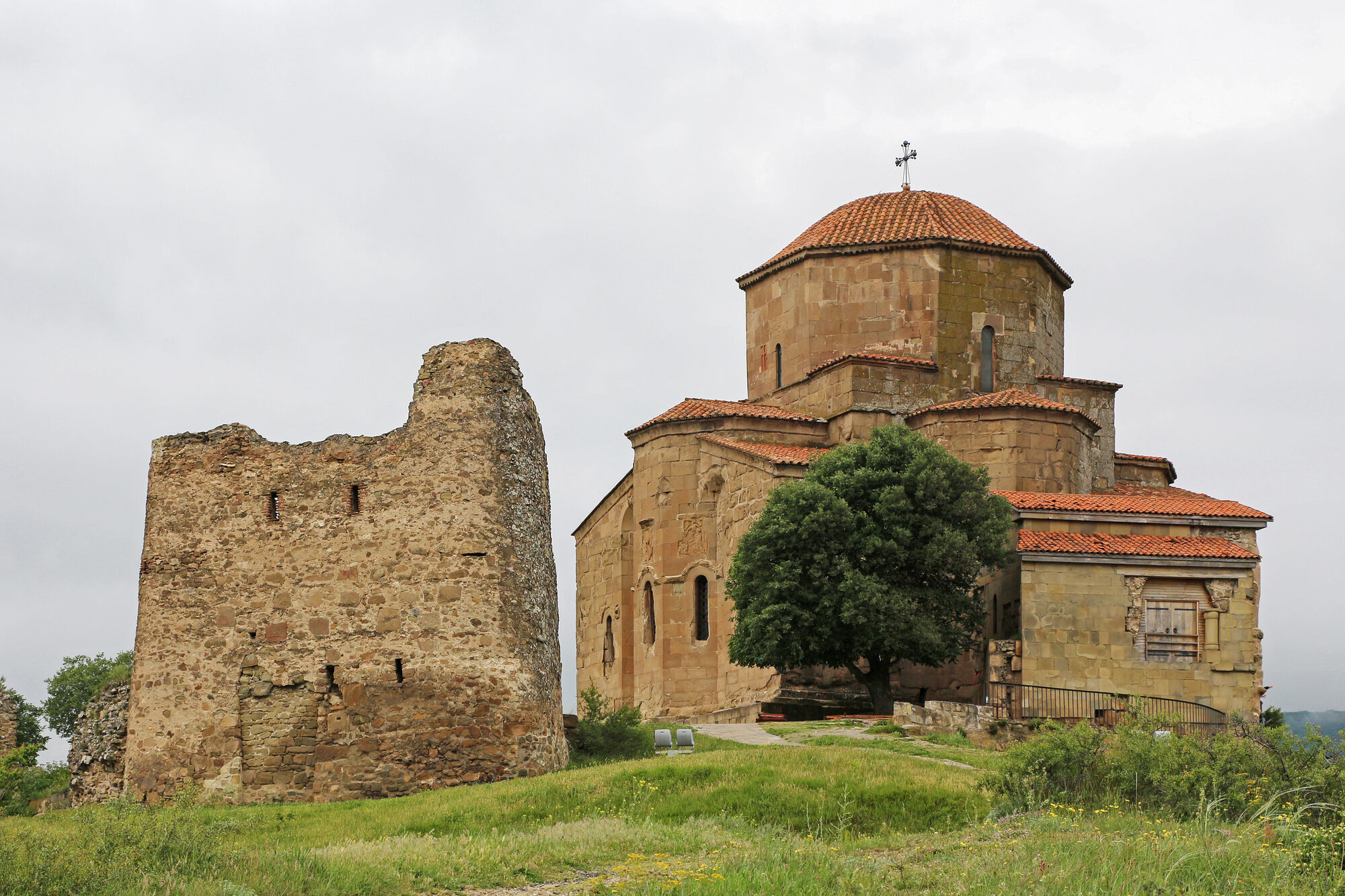 Джвари — монастырь на скале