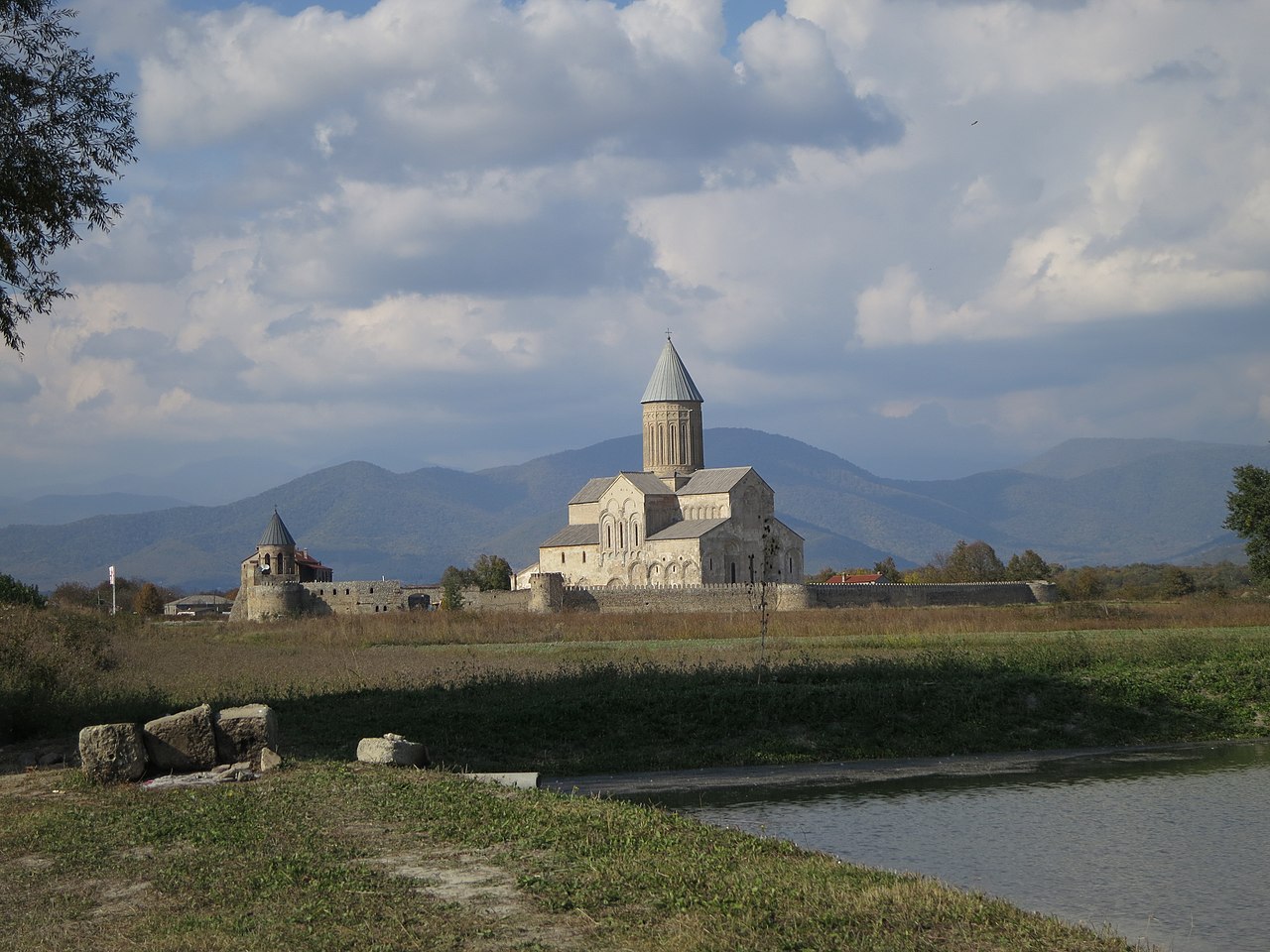 Телави