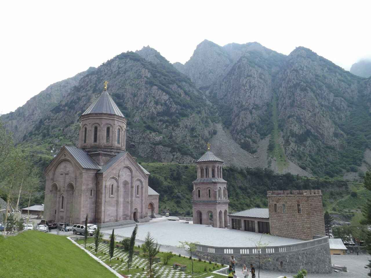 Дарьяльский монастырь